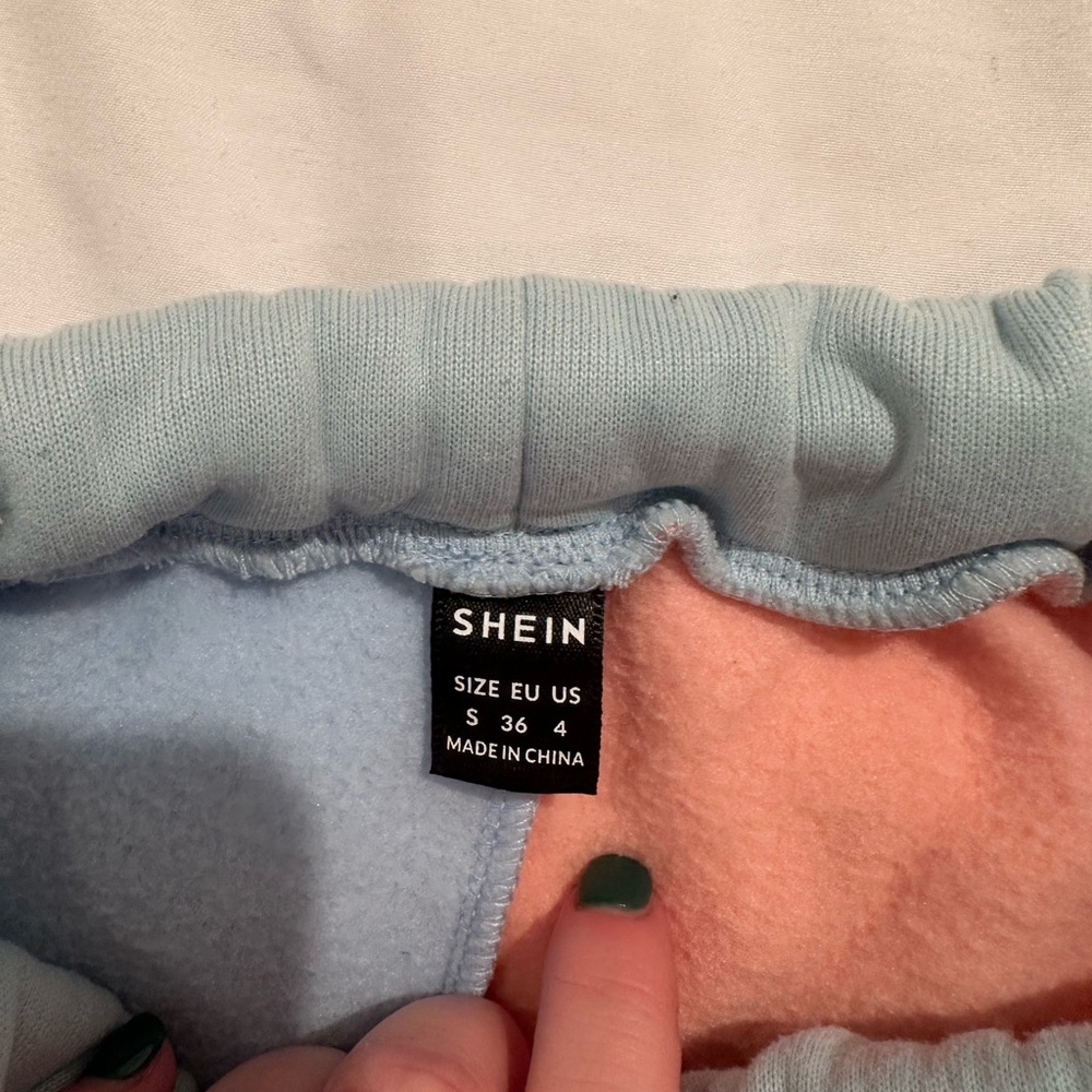 Shein, size S (US4)